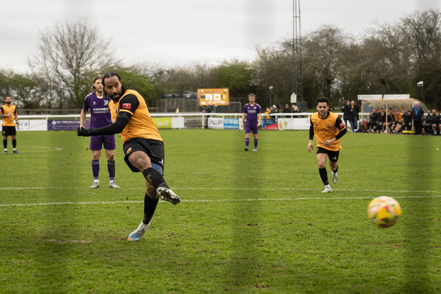 Hitchin Town h 3