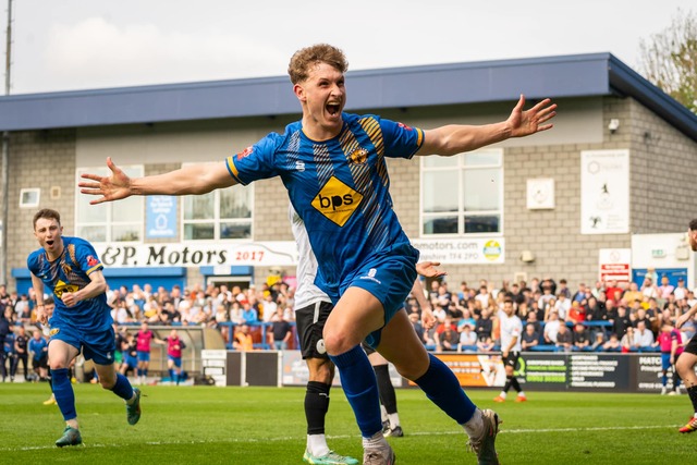 Williams goal celebrations Telford POF 1